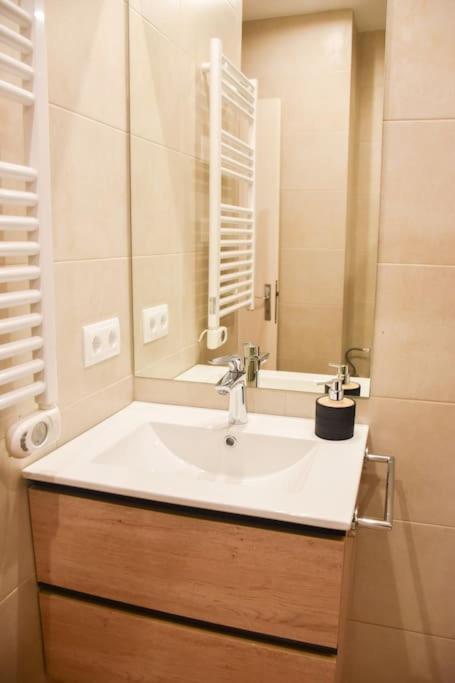 Menta - Nuevo! Encantador Estudio Vista A Pistas Apartamento Pas De La Casa